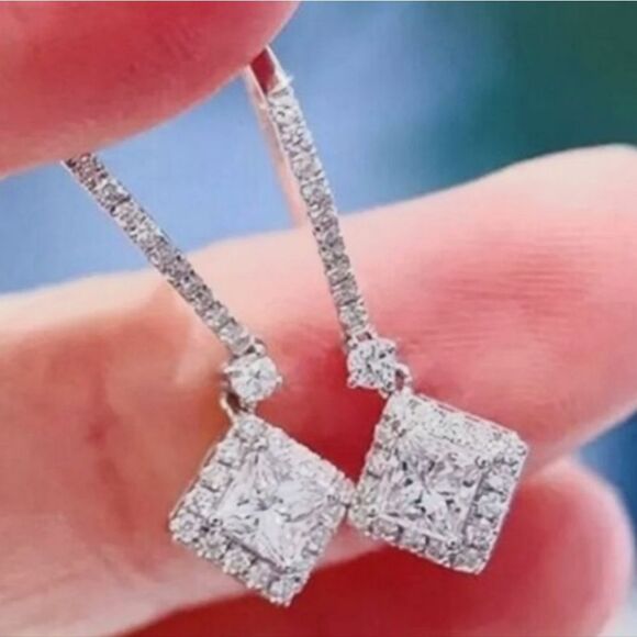 2 Ct. Princess Cut Clear / White Diamond Earrings on 925 Silver - Picture 3 of 4